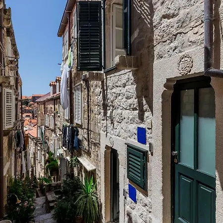 아파트 Old Town Lea