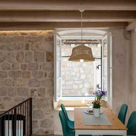 Old Town Lea ドゥブロブニク